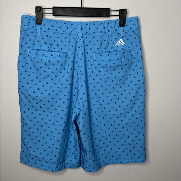 Adidas Golf Ultimate 365 Lightweight Flex Waist All Over Print Shorts. 30 - Picture 2 of 4